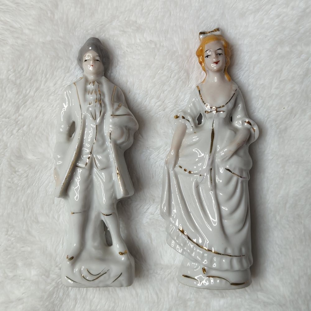 VINTAGE Porcelain couple Made in Japan